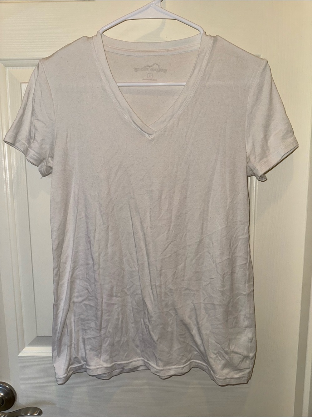 Eddie Bauer White V-Neck Short Sleeve Tee